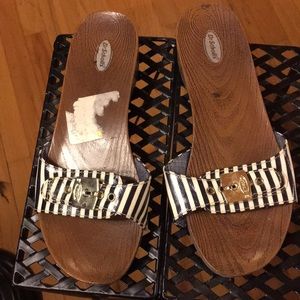 Dr. Scholl’s sandals
